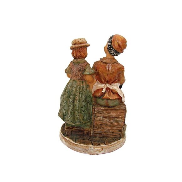 Vintage Resin Figurine Woman And Girl Arm In Arm Waiting For Ride K's Collection - Picture 3 of 10